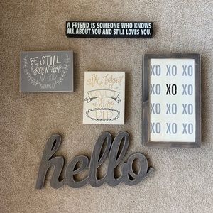 Grey shabby chic wall decor set